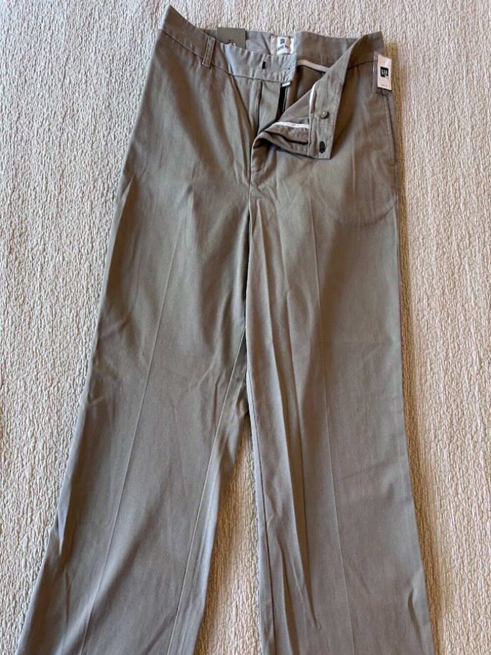 Vintage Gap Women's Loose Fit Khaki Pants, Flat Front, Cuffed, 16 Regular, NWT